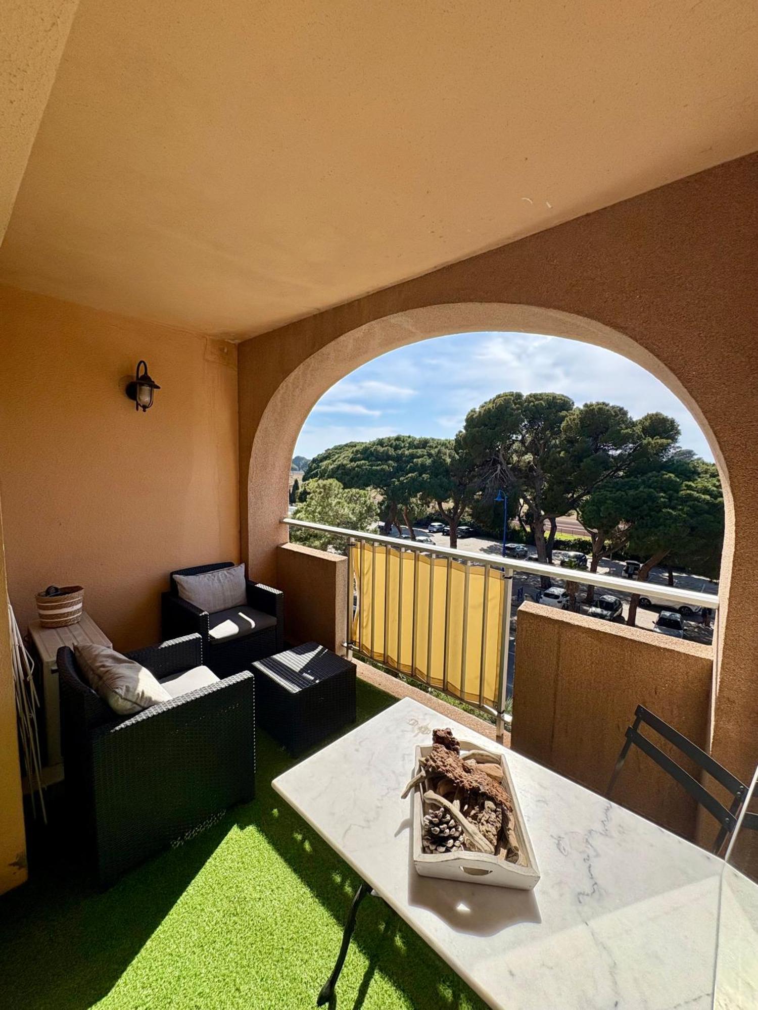 Apartament Sejour Au Port Hyères Zewnętrze zdjęcie