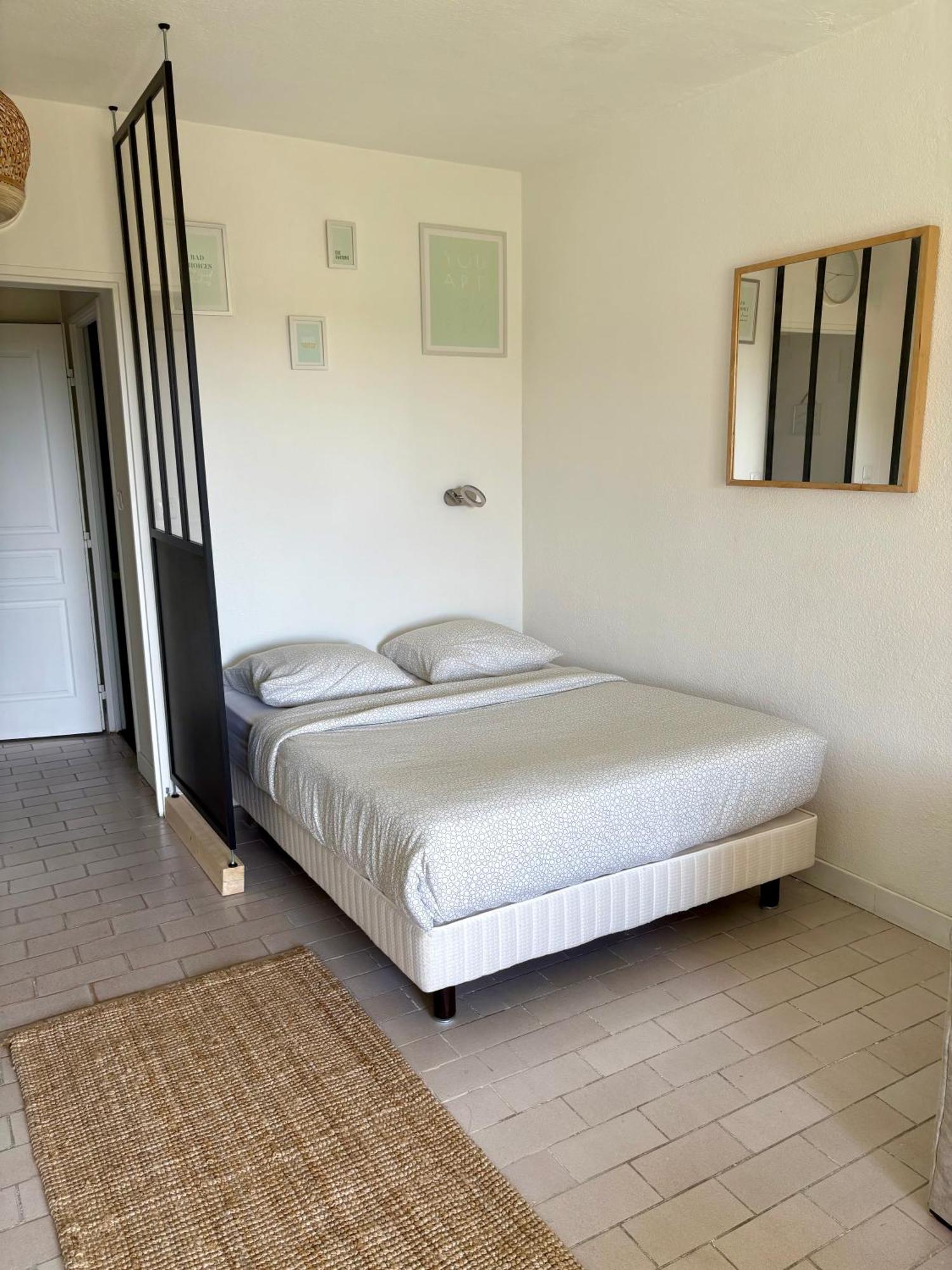 Apartament Sejour Au Port Hyères Zewnętrze zdjęcie