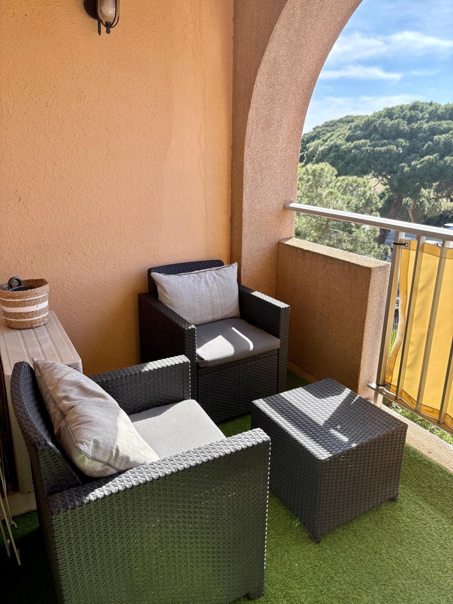 Apartament Sejour Au Port Hyères Zewnętrze zdjęcie