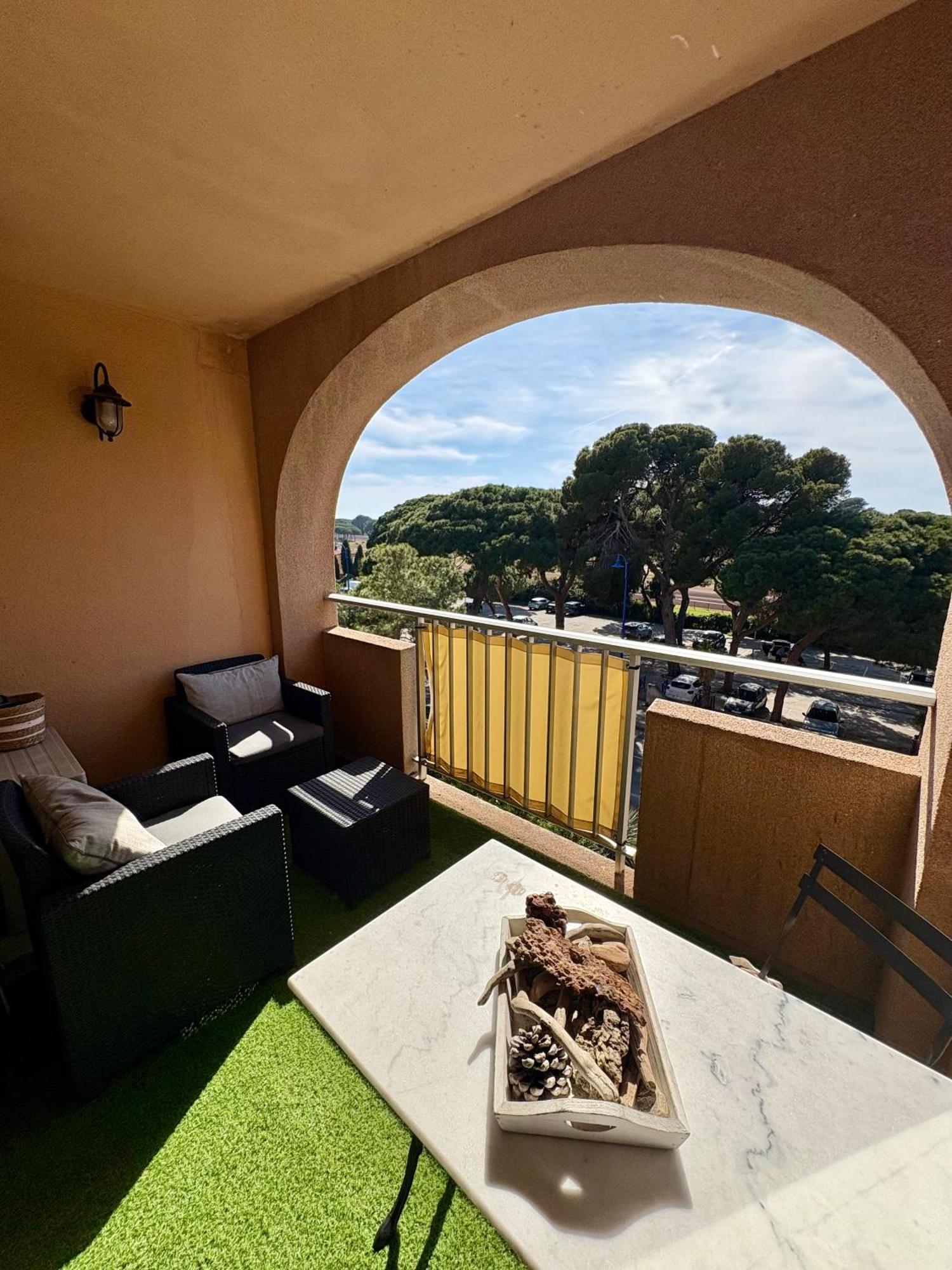 Apartament Sejour Au Port Hyères Zewnętrze zdjęcie